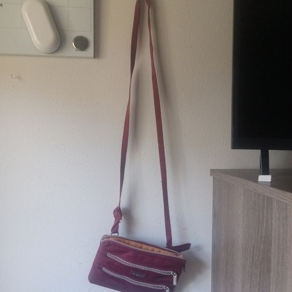 Baggallini, Crossbody Purse with Wrist Strap - Picture 5 of 5